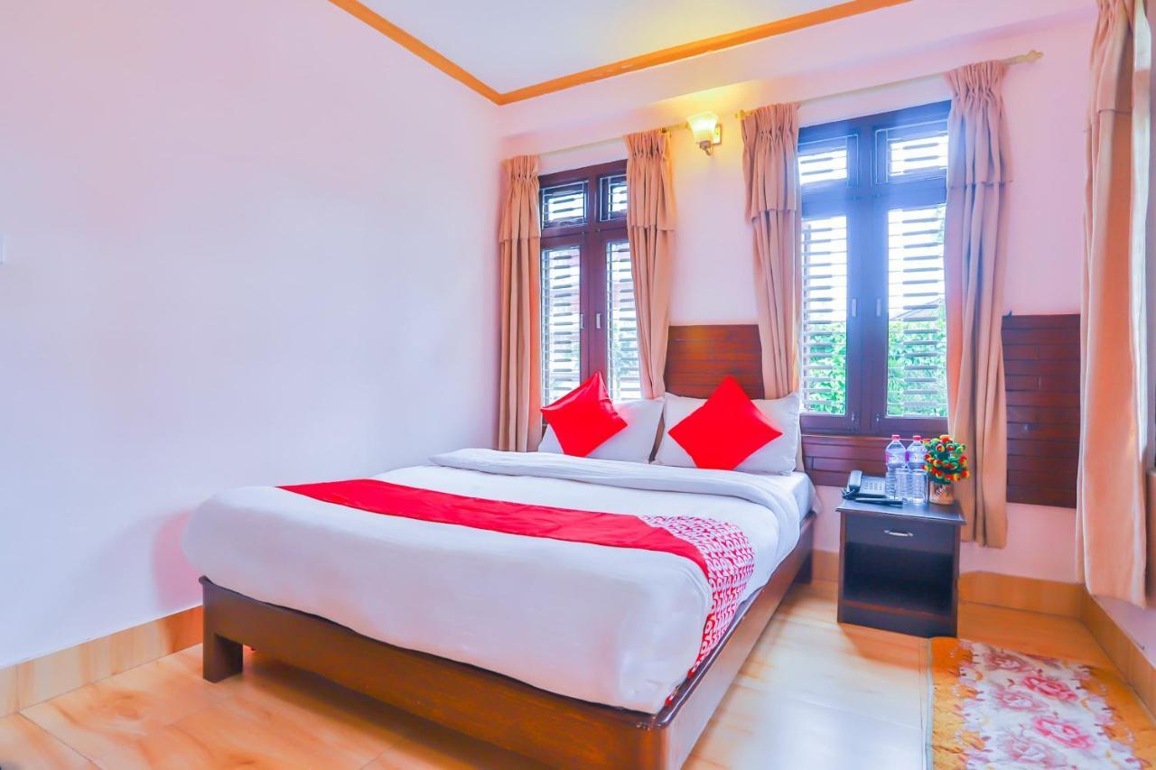 Hotel Alpine Villa Pokhara Ngoại thất bức ảnh